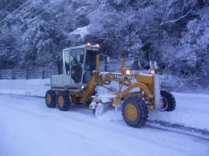 Read more about the article ​​平成30年度​​県道一号線 えびの高原線​​　冬季除雪作業